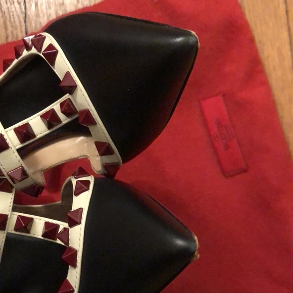Valentino Rockstud Pointed Heels Black Burgundy 36.5/6.5